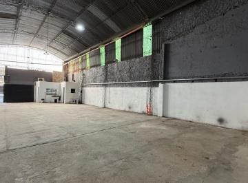 Bodega-Galpón · 220m² · 2 Ambientes · Venta - Galpón en Abasto, con Oficina y Baño.