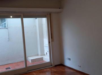 Departamento de 2 ambientes, Vicente López · Depto. 2 Amb en Excelente Ubicación en Excelente Estado, con Patiecito y Lavadero.
