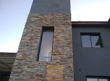 Casa · 150m² · 7 Ambientes · 5 Cocheras · Casa en Venta Bela Vista 2 Dormis, 2 Baños Amplio Terreno