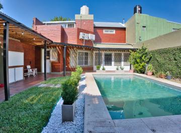Casa · 200m² · 6 Ambientes · 2 Cocheras · Venta - Casa 4 Dorm., Piscina y Jardín - Fisherton, Rosario