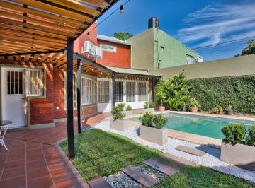 Casa · 200m² · 6 Ambientes · 2 Cocheras · Venta - Casa 4 Dorm., Piscina y Jardín - Fisherton, Rosario