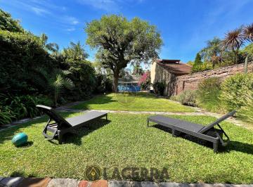 Casa · 182m² · 4 Ambientes · 1 Cochera · Venta Casa 4 Amb en Villa Ballester Apto Credito