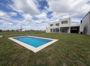 Casa · 235m² · 4 Ambientes · 2 Cocheras · Venta Casa 3 Dorm.. Don Mateo, Funes