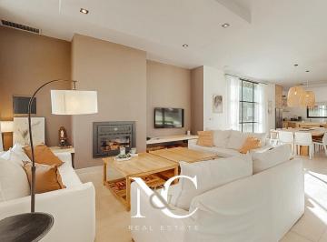 Casa · 177m² · 4 Ambientes · Casa en Venta en Costa Esmeralda Fondo Libre Al Bosque