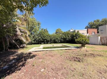 Terreno · 650m² · Terreno con Piscina Sobre Lote Central en Cc Mapuche