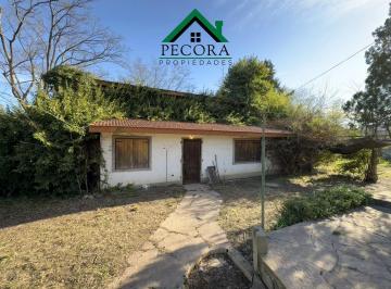 Quinta vacacional · 111m² · 3 Ambientes · 2 Cocheras · Casa Quinta a Reciclar - 9 de Julio Esq Juan León Matheu - Escobar