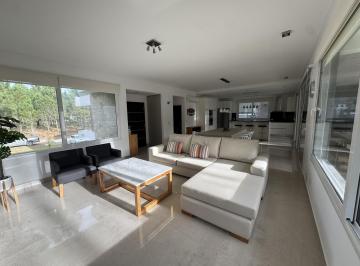 Casa · 280m² · 6 Ambientes · 2 Cocheras · Oportunidad! Casa de Diseño, 4 Dorm, Costa Esmeralda Pinamar