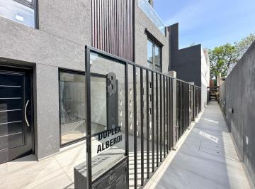 Departamento · 60m² · 3 Ambientes · Departamento en Venta en Alberdi, Rosario Duplex 2 Dorm. C/patio, Solarium y Parrilla!