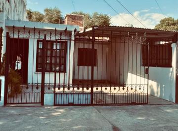 PH · 78m² · 3 Ambientes · 1 Cochera · Casa en Venta 2 Dorm. y Patio. Apta Crédito