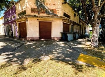 Casa · 348m² · 3 Dormitorios · Casa y Local en Venta en Los Toldos