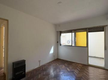 Departamento de 2 ambientes, Caballito · Caballito - Hidalgo 600 - 2 Amb - Escritorio y Coc Comedor Muy Luminoso - Bajas Exp - por Escalera