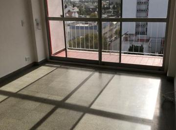 Departamento de 3 ambientes, Avellaneda · Alquiler 3 Ambientes, Wilde Centro, Piso Alto, Frente, Balcon, Luminoso, Apto Mascota