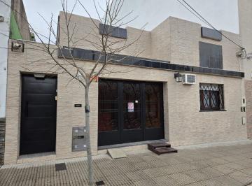 Casa · 376m² · 3 Ambientes · 1 Cochera · Casa en Venta Multifamiliar