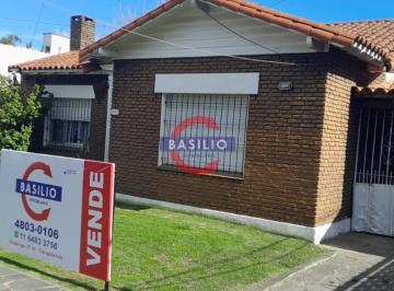 Casa · 80m² · 4 Ambientes · 1 Cochera · Venta PH 4 Ambientes Al Frente con Jardín, Galería y Parrilla – Villa Adelina