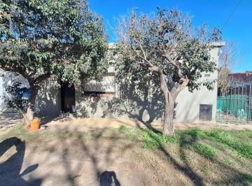 Casa de 4 ambientes, La Matanza · Casa en Venta con Terreno de 342 m² - Ideal Para Reciclar