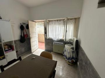 PH · 45m² · 3 Ambientes · PH en Chauvin en Excelente Estado