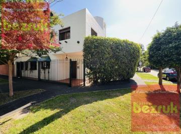 Casa · 164m² · 4 Ambientes · 2 Cocheras · Casa 4 Ambientes en Venta en Martínez