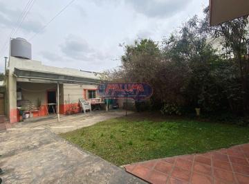 MLM-MLM-2581_2 · Casa 3 Ambientes. | Av Coronel Ramon Falcon Al 3600