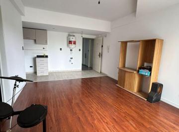 MLM-MLM-2727_2 · Departamento 2 Ambientes. | Venezuela Al 3800