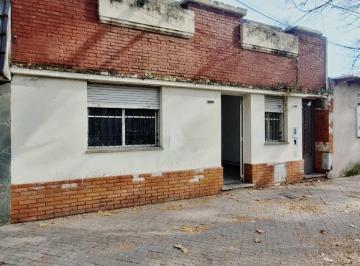 Casa · Venta Dos Propiedades, Excelente Ubicacion