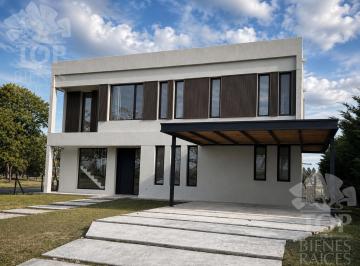 Casa · 227m² · 5 Ambientes · 2 Cocheras · Casa a Estrenar en El Canton Islas a La Laguna