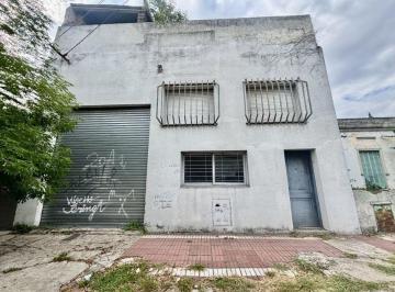 Bodega-Galpón de 3 ambientes, Lomas de Zamora · Galpón con Oficinas o Depto – Gran Superficie y Trifásica