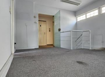 Oficina comercial · 5 Ambientes · Oficina en Recoleta
