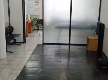 Oficina comercial · 40m² · 1 Ambiente · Oficina Sobre Av Colón Al 100