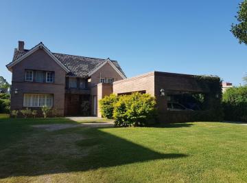 Casa · 380m² · 6 Ambientes · 4 Cocheras · Venta - Country Jockey Club - Casa 4 Dorm. 4 Baños