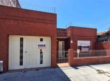 Casa · 99m² · 3 Ambientes · 1 Cochera · Casa en Jose León Suarez