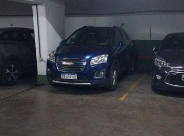 Garage , Retiro · Oportunidad en Retiro! Ubicación Estratégica!