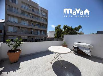 Casa · 469m² · 2 Ambientes · Casa Tipo PH en Venta - Alem Al 200