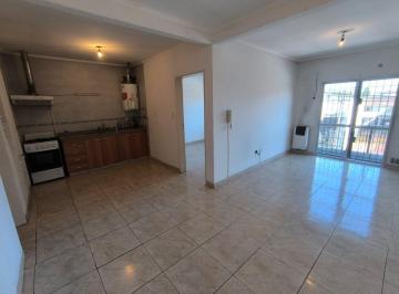 Departamento de 2 ambientes, Esteban Echeverría · Departamento de 35 m² con 1 Dormitorio en Alquiler en Luis Guillón