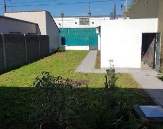 Casa · 80m² · 3 Ambientes · 2 Cocheras · Casa - Temperley Oeste
