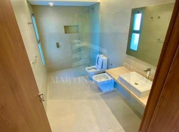 Casa · 160m² · 4 Cocheras · Casa en Venta en Nativas, Puertos, Escobar