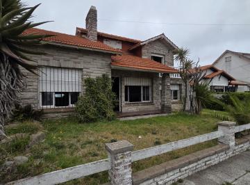 Casa · 150m² · 3 Dormitorios · 1 Cochera · Venta Chalet Waikiki