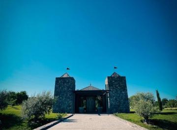 Casa de 7 ambientes, Mendiolaza · Casa en Venta | Country El Terrón | Fondo Al Golf