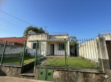 Casa · 140m² · 7 Ambientes · Casa en Berazategui con 3 Construcciones. Ideal Inversor Emprendimiento