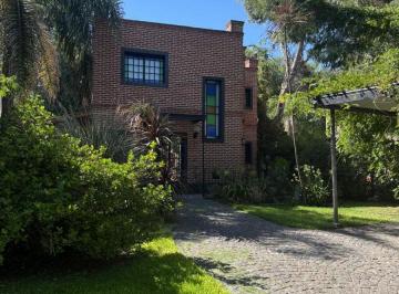 Casa de 4 ambientes, Ituzaingó · Parque Sumampa / Villa Udaondo: Hermosa Casa de 4 Ambientes, con Casa de Huéspedes, en Venta