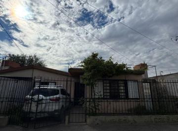 Casa de 3 ambientes, Ingeniero White · Casa en Venta – Ingeniero White