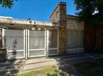 Casa · 174m² · 6 Ambientes · Casa en Venta: Dorrego 085 Fray Luis Beltran
