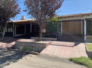 Casa · 140m² · 3 Dormitorios · 3 Cocheras · Casa en Lujan de Cuyo