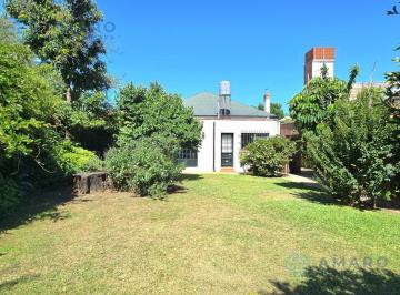 Casa · 126m² · 5 Ambientes · 1 Cochera · Venta · Casa · 3 Dorm. Comodín · Cochera · Fisherton