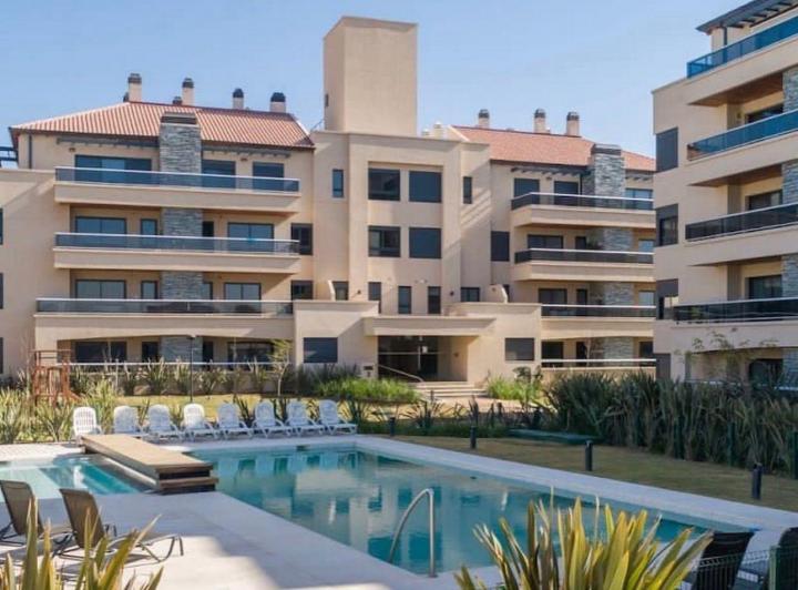 Departamento · 150m² · 5 Ambientes · 1 Cochera