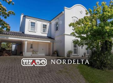 Casa · 210m² · 4 Ambientes · Casa en Venta en Barrancas del Lago, Nordelta, Tigre