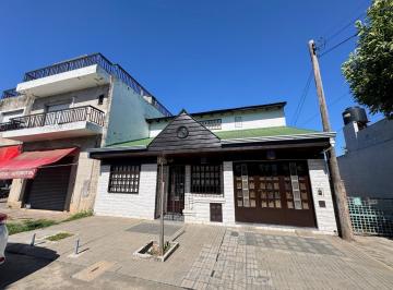 Casa · 119m² · 5 Ambientes · 1 Cochera · Casa - Alvear