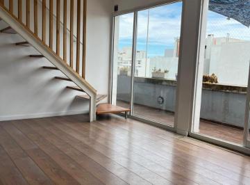 Departamento · 62m² · 3 Ambientes · Padilla 1028 Duplex en Piso Alto. Muy Luminoso.