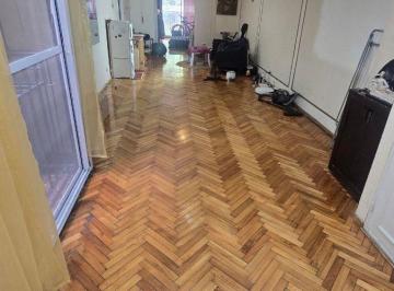 Departamento de 4 ambientes, Balvanera · Muy Buen Dpto 4 Amb + Dep + Bcon