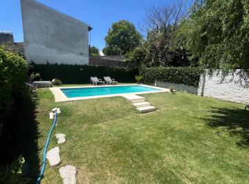 Casa de 4 ambientes, Lomas de Zamora · Casa en Venta Banfield Oeste 2 Dorm. Lote 540 m² con Pileta