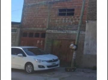 Bodega-Galpón de 3 ambientes, Berazategui · Galpón con Vivienda de 3 Ambientes en Venta en Berazategui.